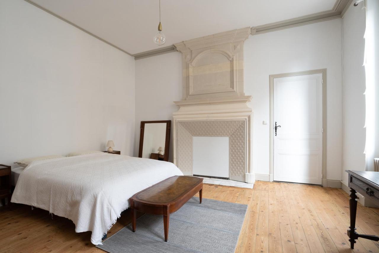 Maison De Ville Avec Jardin "La Coquette" Jonzac Bagian luar foto