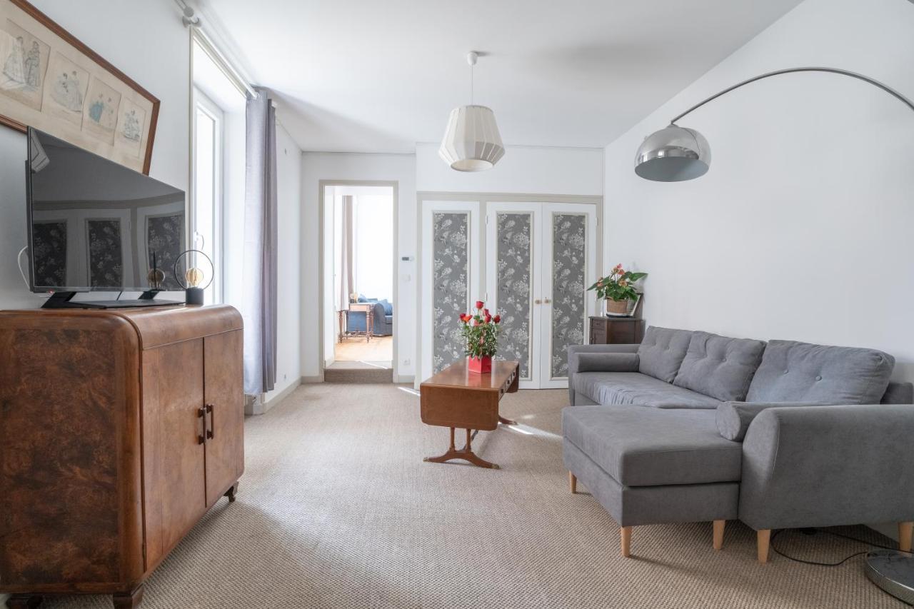 Maison De Ville Avec Jardin "La Coquette" Jonzac Bagian luar foto
