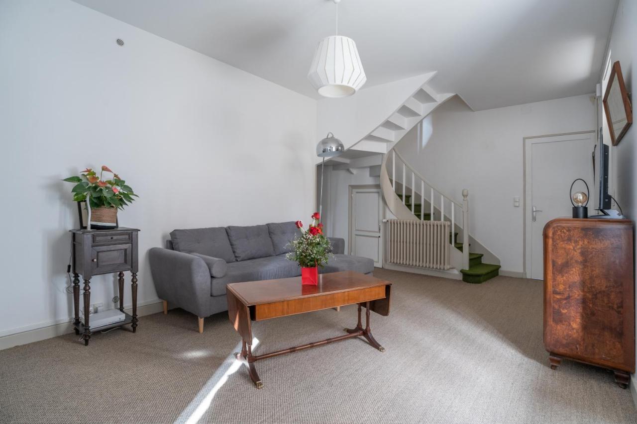 Maison De Ville Avec Jardin "La Coquette" Jonzac Bagian luar foto